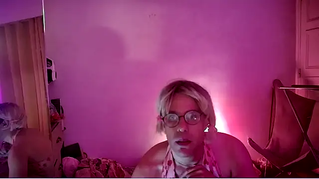 Snapshot of Soraya_Sissy_ chatting on 11/30/25, 08:57 Soraya Sissy online show from 11/30/25, 08:57