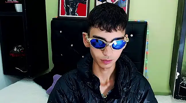 ttimy x boy online show from 02/05/25, 09:29