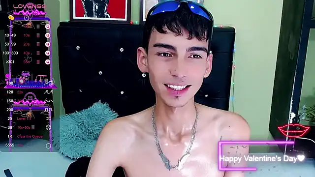 ttimy x boy online show from 02/14/25, 11:42