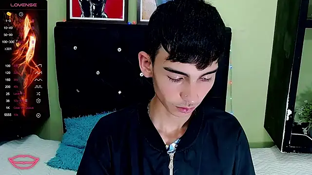 ttimy x boy online show from 02/19/25, 10:31