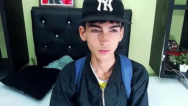 ttimy x boy online show from 03/04/25, 08:38