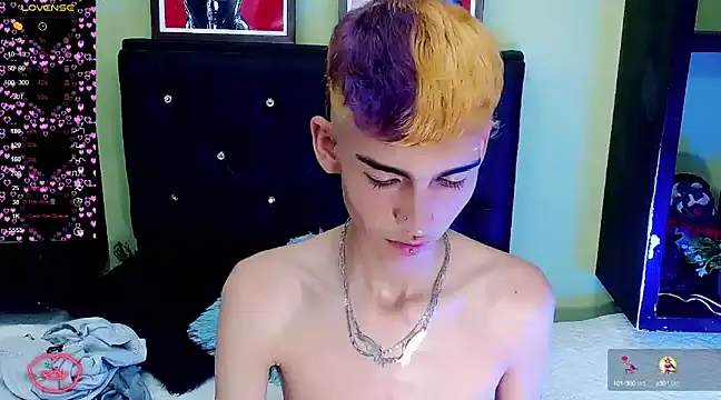 ttimy x boy online show from 03/06/25, 10:47