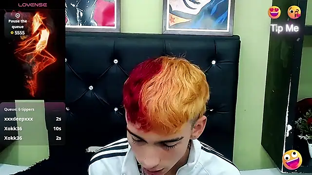 ttimy x boy online show from 03/14/25, 11:53