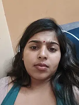 Snapshot of Sweet-Rani chatting on 06/10/26, 06:07 Sweet-Rani online show from 06/10/26, 06:07
