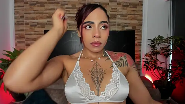 Snapshot of emilyfitness chatting on 04/29/26, 09:54 emilyfitness online show from 04/29/26, 09:54