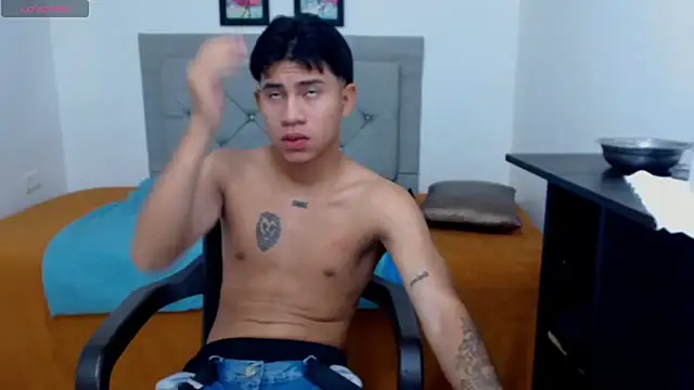 logannth online show from 10/16/25, 08:43