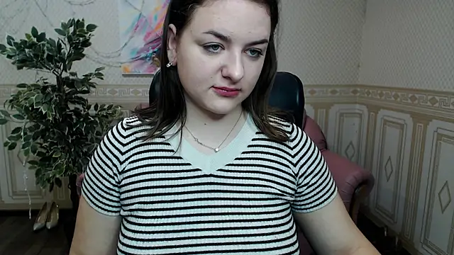 Snapshot of Helen_Elliot chatting on 01/09/25, 06:59 Helen Elliot online show from 01/09/25, 06:59