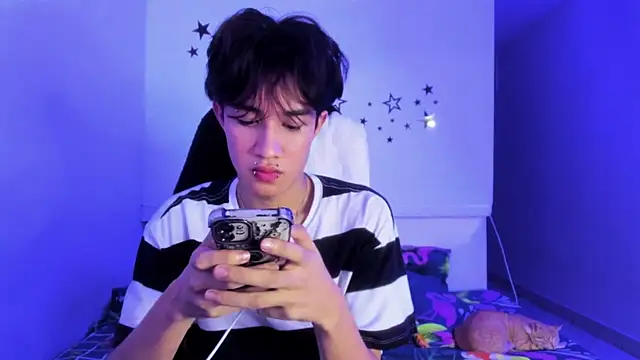 Johhan  Lee online show from 12/22/25, 03:36