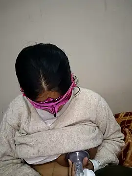 bigtitsqueen online show from 01/08/26, 09:33