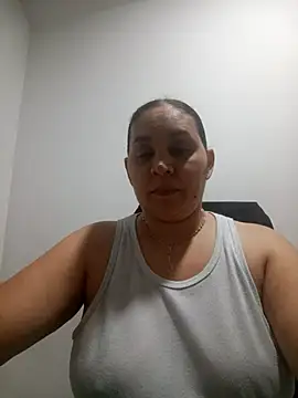 MirandaSoto online show from 09/18/25, 04:03