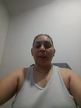 Snapshot of MirandaSoto chatting on 06/02/26, 03:30 MirandaSoto online show from 06/02/26, 03:30