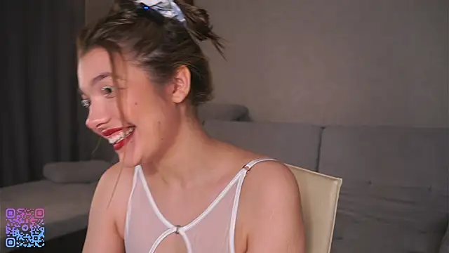 VeronaAppleberry online show from 02/25/25, 07:20