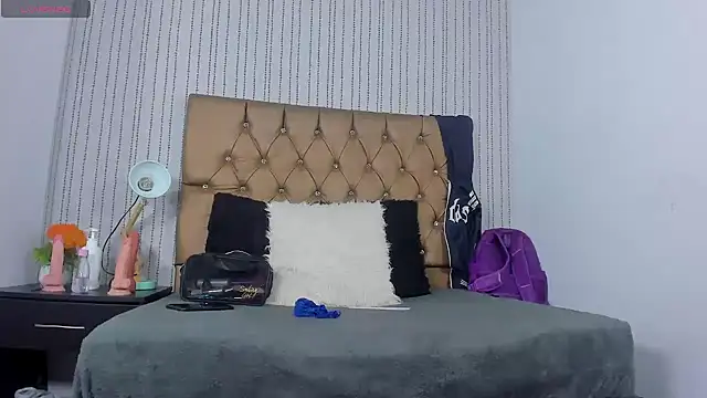 Snapshot of veneno_hot chatting on 02/20/25, 12:36 veneno hot online show from 02/20/25, 12:36