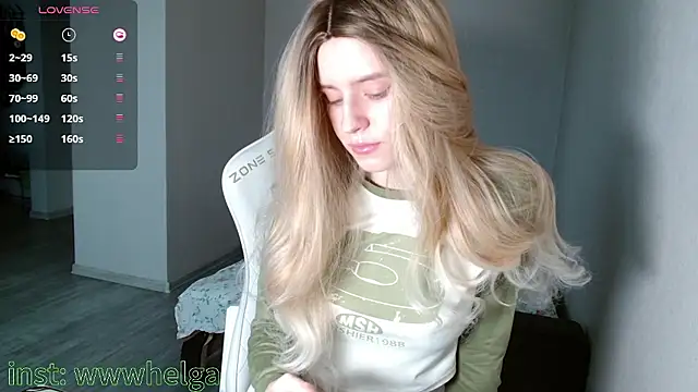 Snapshot of LizaKisses chatting on 01/14/26, 06:30 LizaKisses online show from 01/14/26, 06:30