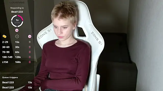 Snapshot of LizaKisses chatting on 03/05/26, 09:00 LizaKisses online show from 03/05/26, 09:00