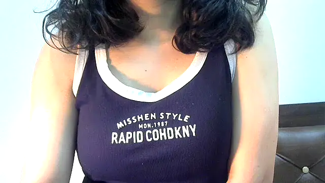 Snapshot of phuljhadi chatting on 02/04/25, 04:50 phuljhadi online show from 02/04/25, 04:50