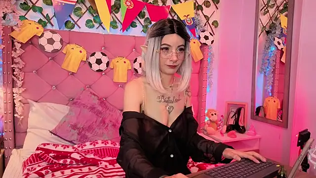 lauren evans96 online show from 07/03/26, 04:08