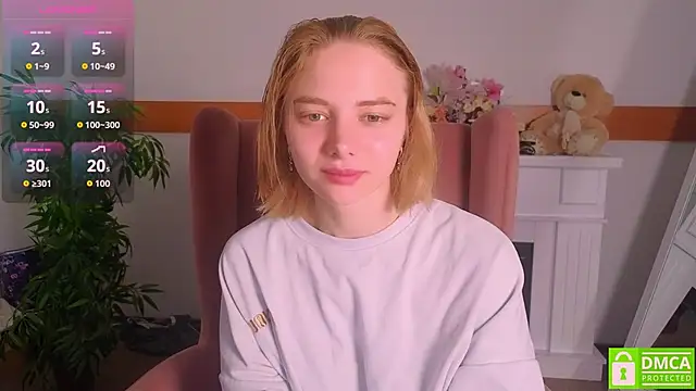 Snapshot of MirraBellanta chatting on 11/17/25, 11:43 MirraBellanta online show from 11/17/25, 11:43