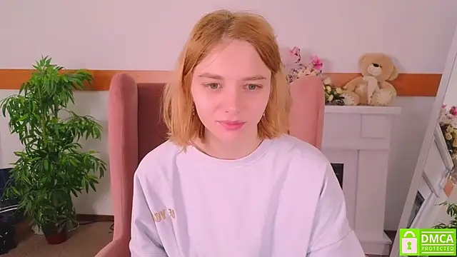 Snapshot of MirraBellanta chatting on 11/23/25, 10:20 MirraBellanta online show from 11/23/25, 10:20