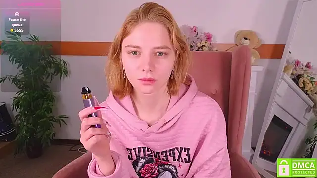 Snapshot of MirraBellanta chatting on 11/27/25, 10:12 MirraBellanta online show from 11/27/25, 10:12