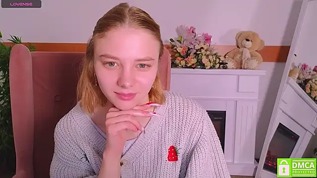 Snapshot of MirraBellanta chatting on 11/29/25, 10:24 MirraBellanta online show from 11/29/25, 10:24