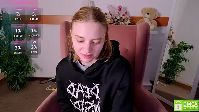 Snapshot of MirraBellanta chatting on 12/15/25, 10:36 MirraBellanta online show from 12/15/25, 10:36