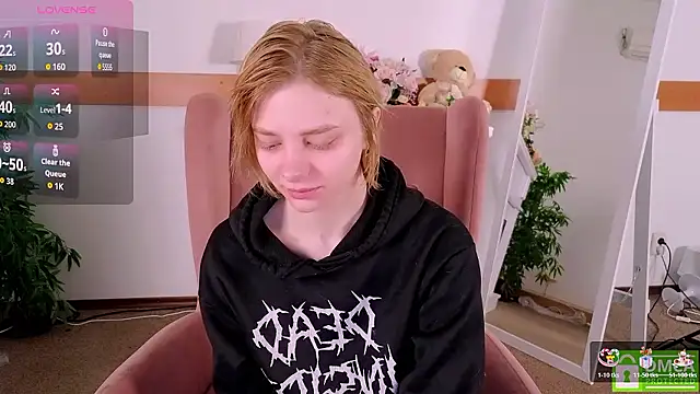 Snapshot of MirraBellanta chatting on 01/17/26, 11:41 MirraBellanta online show from 01/17/26, 11:41