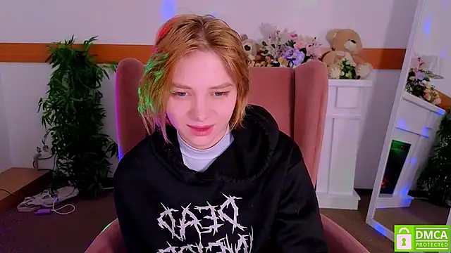 Snapshot of MirraBellanta chatting on 02/04/26, 12:27 MirraBellanta online show from 02/04/26, 12:27