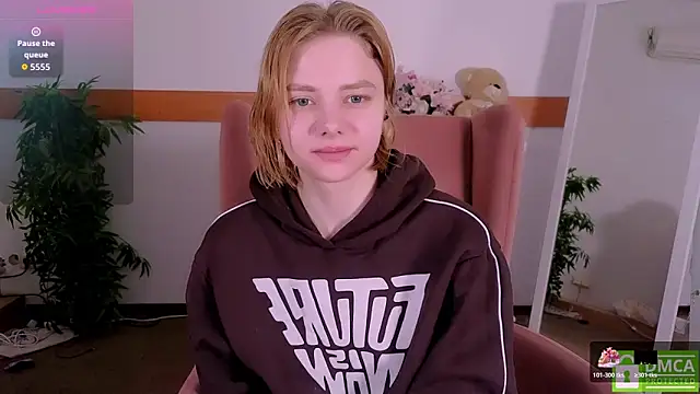 Snapshot of MirraBellanta chatting on 02/22/26, 11:58 MirraBellanta online show from 02/22/26, 11:58