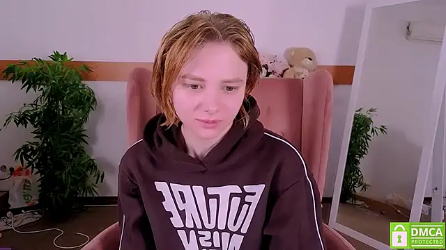 Snapshot of MirraBellanta chatting on 02/24/26, 12:19 MirraBellanta online show from 02/24/26, 12:19