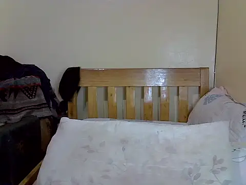 Horny-slut  online show from 03/19/25, 08:55