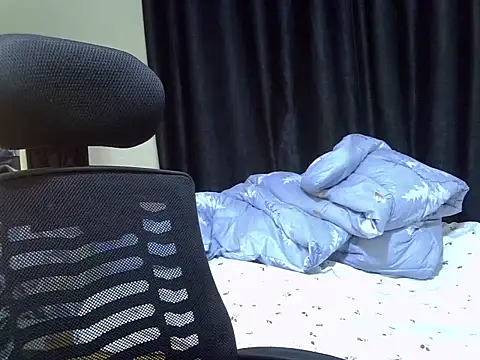 Horny-slut  online show from 09/30/25, 04:17