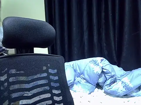 Horny-slut  online show from 09/30/25, 10:59