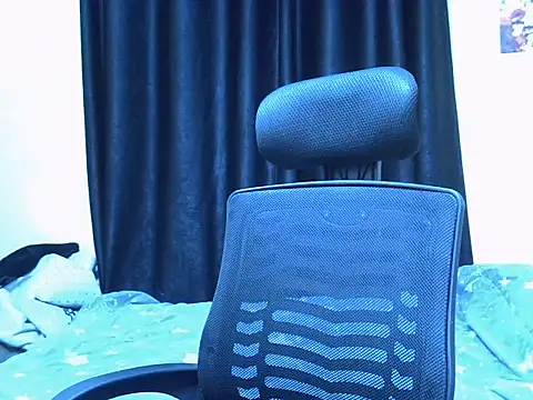 Horny-slut  online show from 01/14/26, 04:40