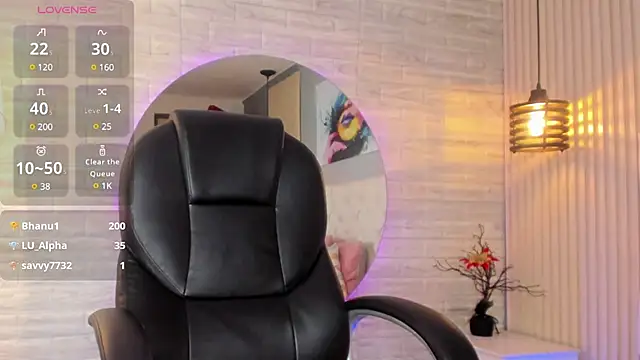 Snapshot of nicole__parker1 chatting on 02/10/25, 03:21 nicole parker1 online show from 02/10/25, 03:21