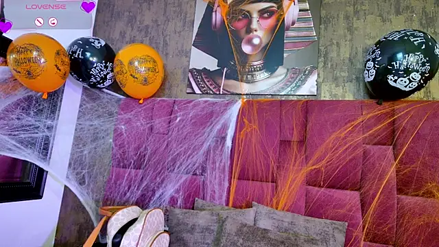 Snapshot of nicole__parker1 chatting on 10/25/25, 06:46 nicole parker1 online show from 10/25/25, 06:46