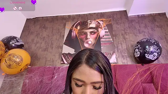 Snapshot of nicole__parker1 chatting on 10/30/25, 06:30 nicole parker1 online show from 10/30/25, 06:30