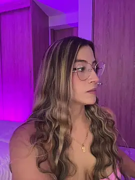 Issabela G1 online show from 02/03/26, 01:04