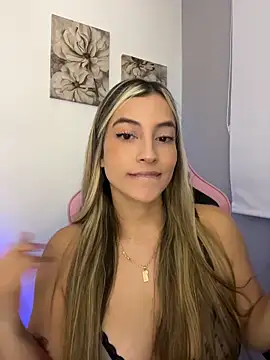Issabela G1 online show from 05/08/26, 11:10