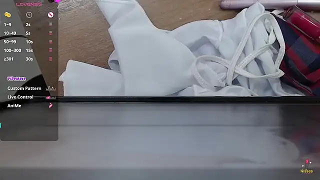 Snapshot of Helen_russo chatting on 01/29/25, 08:56 Helen russo online show from 01/29/25, 08:56