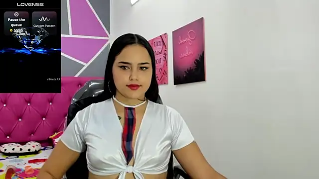 Snapshot of Helen_russo chatting on 02/26/25, 06:00 Helen russo online show from 02/26/25, 06:00