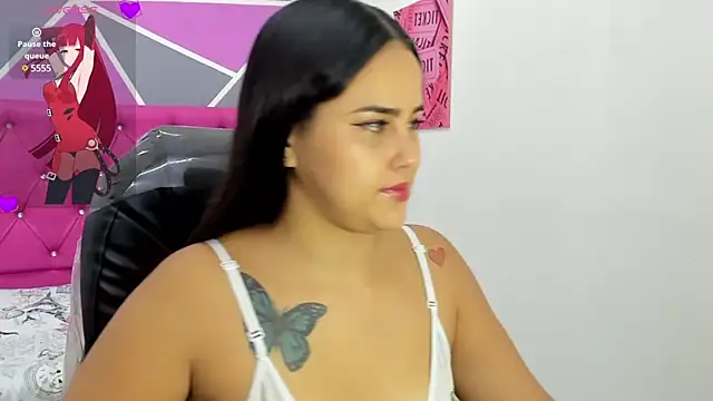 Snapshot of Helen_russo chatting on 03/22/25, 06:03 Helen russo online show from 03/22/25, 06:03