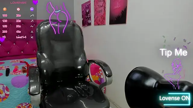 Snapshot of Helen_russo chatting on 09/23/25, 06:11 Helen russo online show from 09/23/25, 06:11