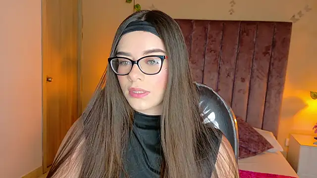 Snapshot of Charlotte_Olsen_ chatting on 02/25/26, 07:23 Charlotte Olsen online show from 02/25/26, 07:23