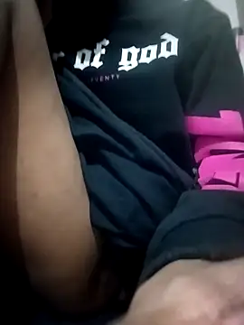 zoya khan25 online show from 12/03/24, 12:27