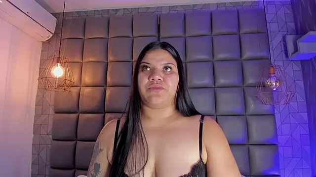 Snapshot of mile_uribe chatting on 02/11/25, 03:40 mile uribe online show from 02/11/25, 03:40