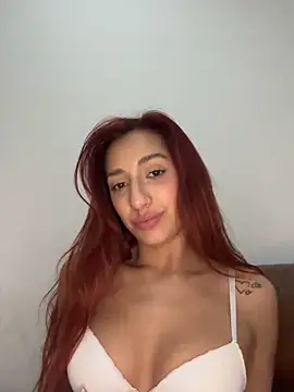 julialupato1606 online show from 03/11/25, 12:54