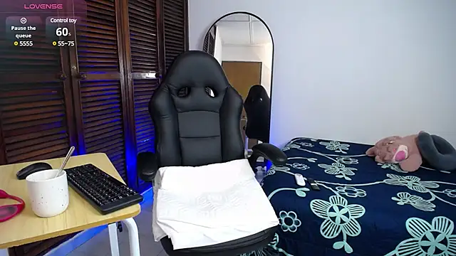 karoll marquez online show from 03/01/25, 04:33