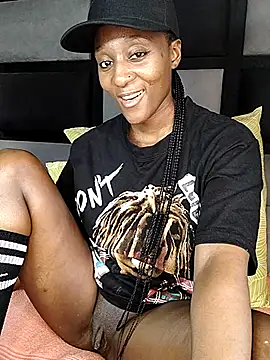 Lucy Blacksilk online show from 03/17/25, 02:23