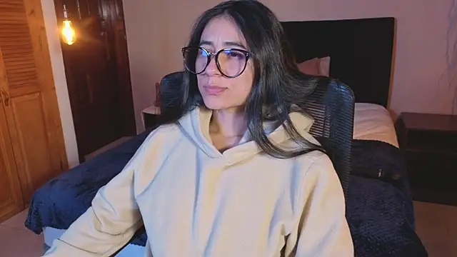 ChloeTurner  online show from 02/27/26, 09:15